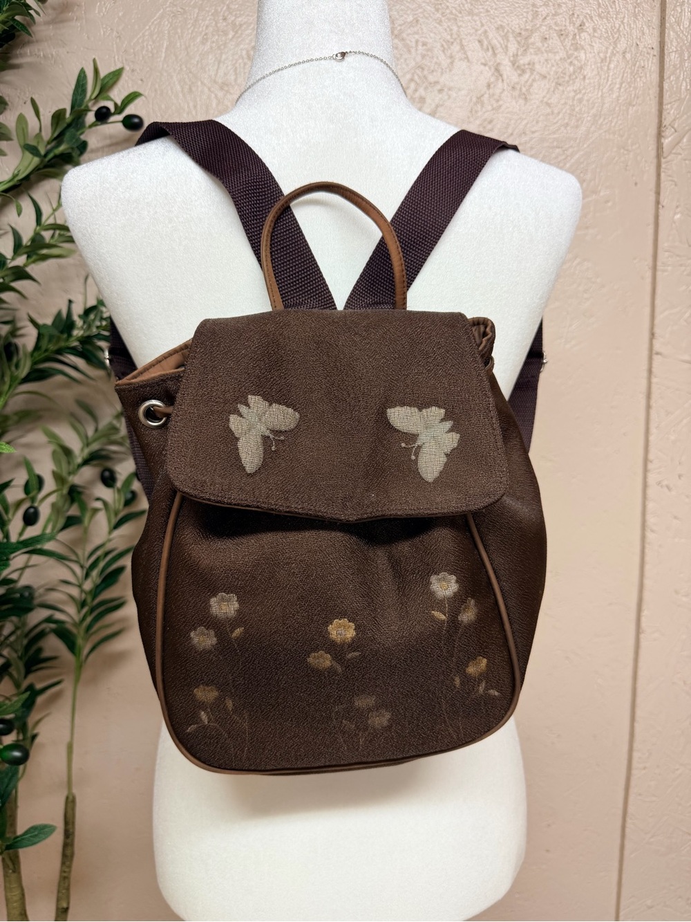 Brown Floral Embroidered Canvas Backpack